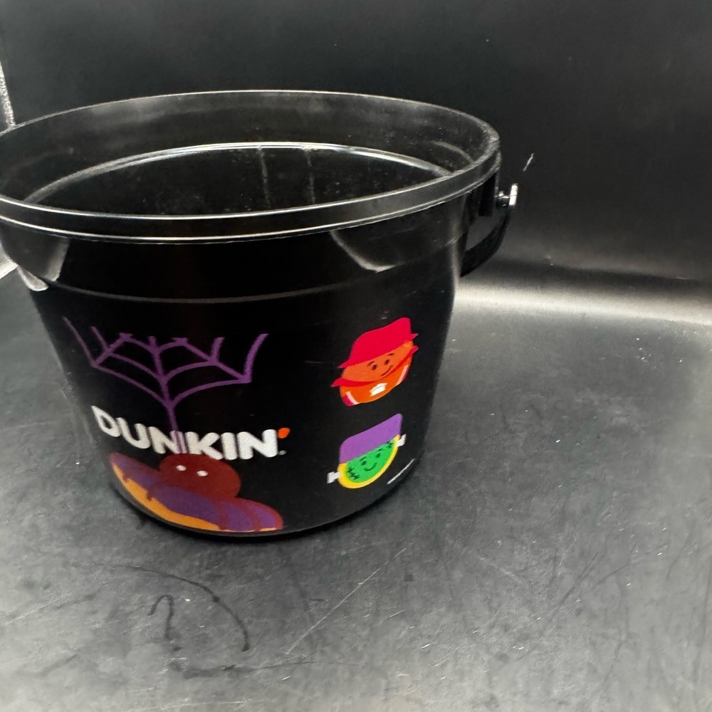 Dunkin Donuts Black Halloween Munchkin Bucket 2025 No Lid / Preowned - Picture 2 of 11